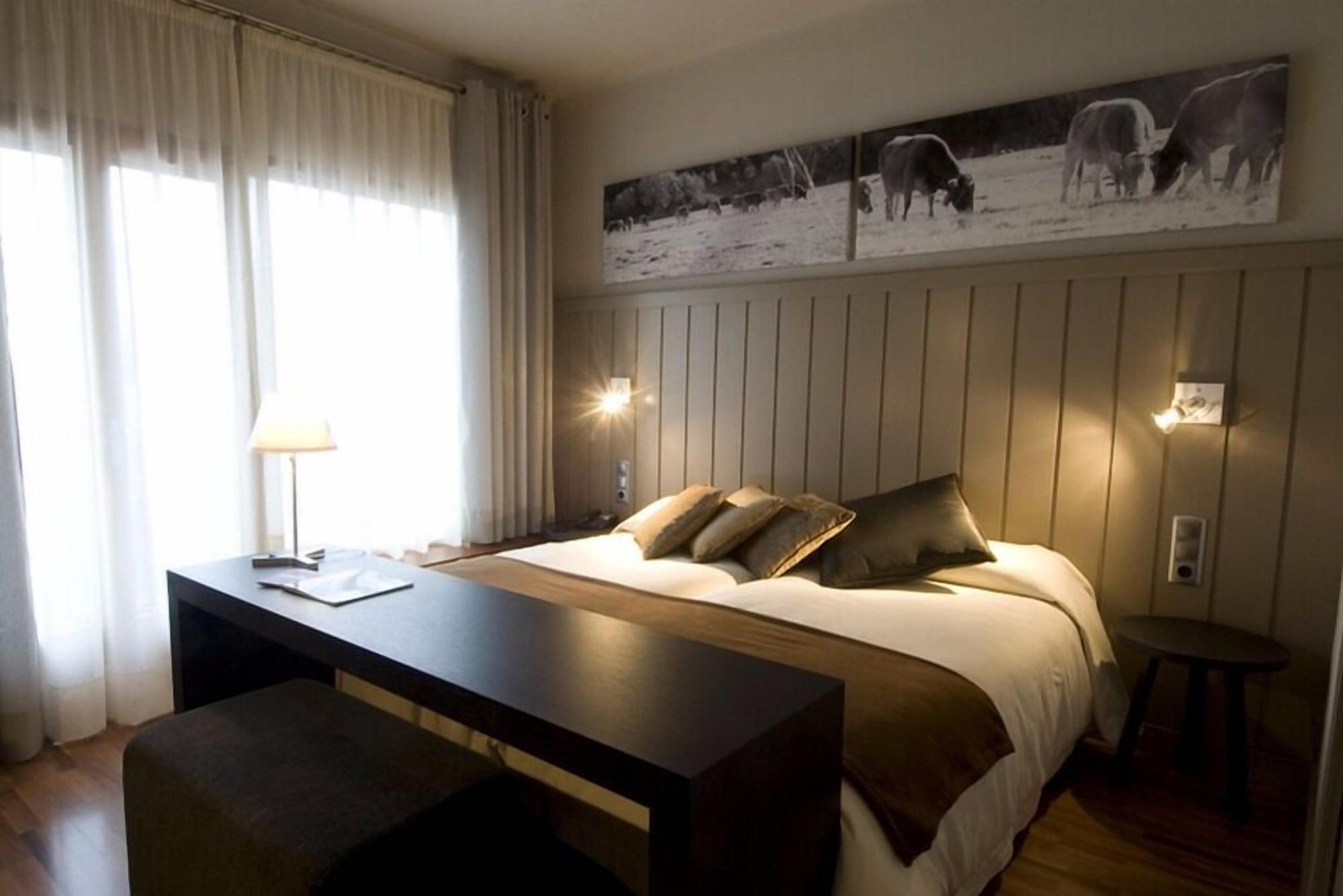 Hotel Restaurant Pessets & Spa Sort Esterno foto