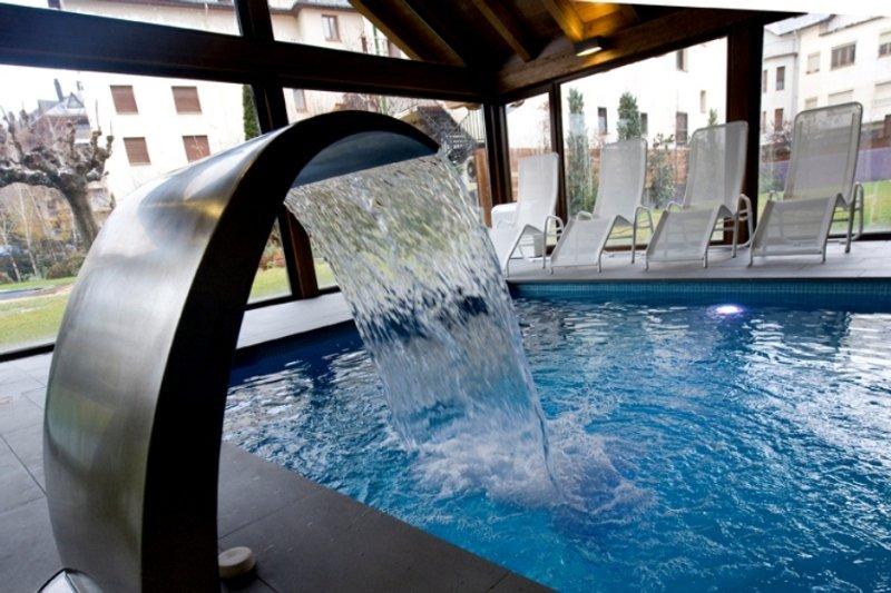 Hotel Restaurant Pessets & Spa Sort Esterno foto