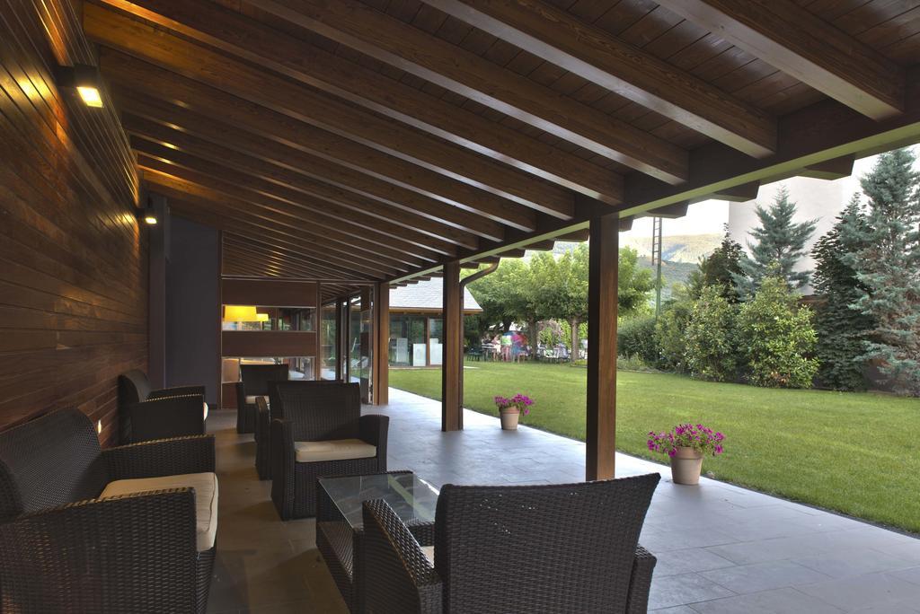 Hotel Restaurant Pessets & Spa Sort Esterno foto