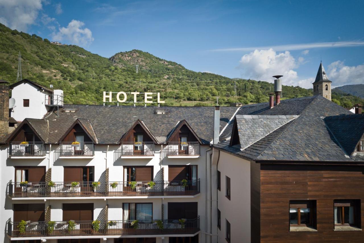 Hotel Restaurant Pessets & Spa Sort Esterno foto