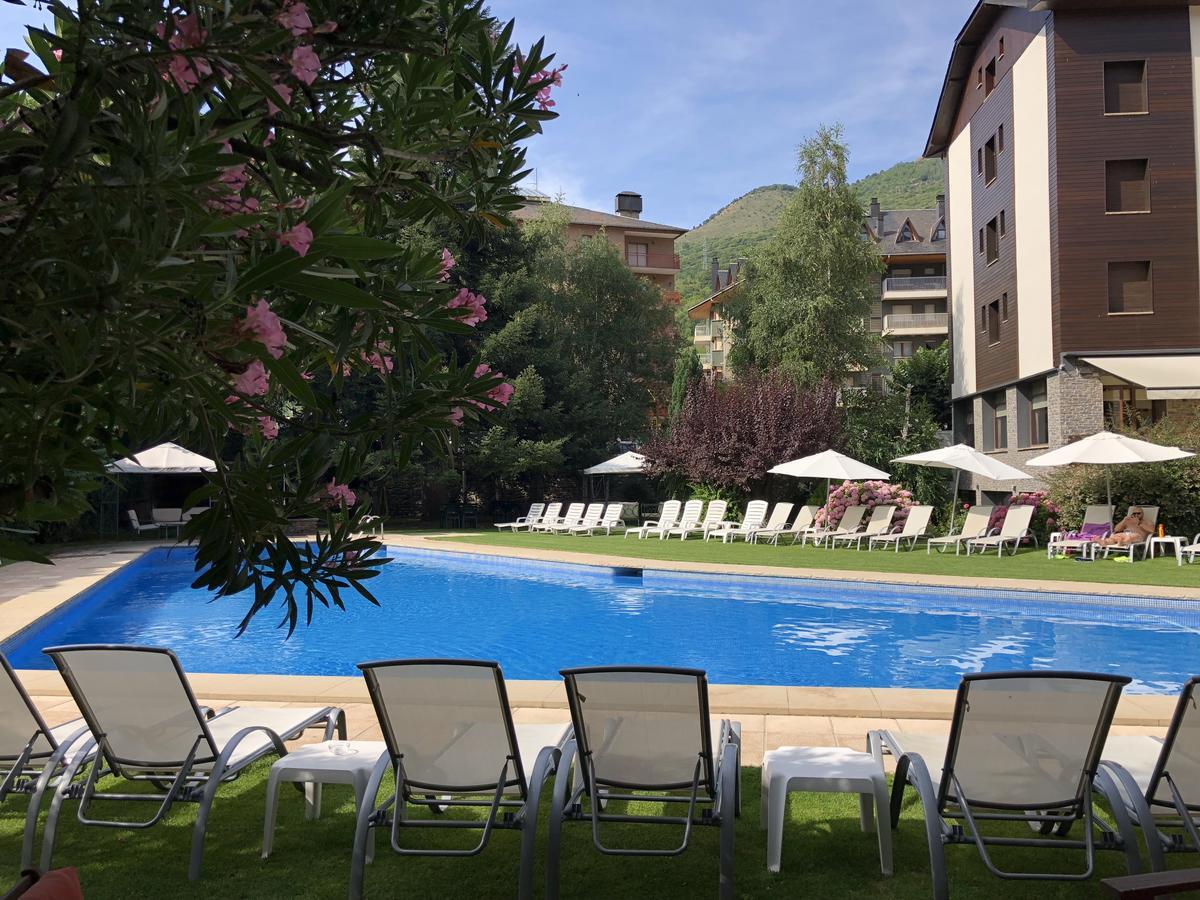 Hotel Restaurant Pessets & Spa Sort Esterno foto